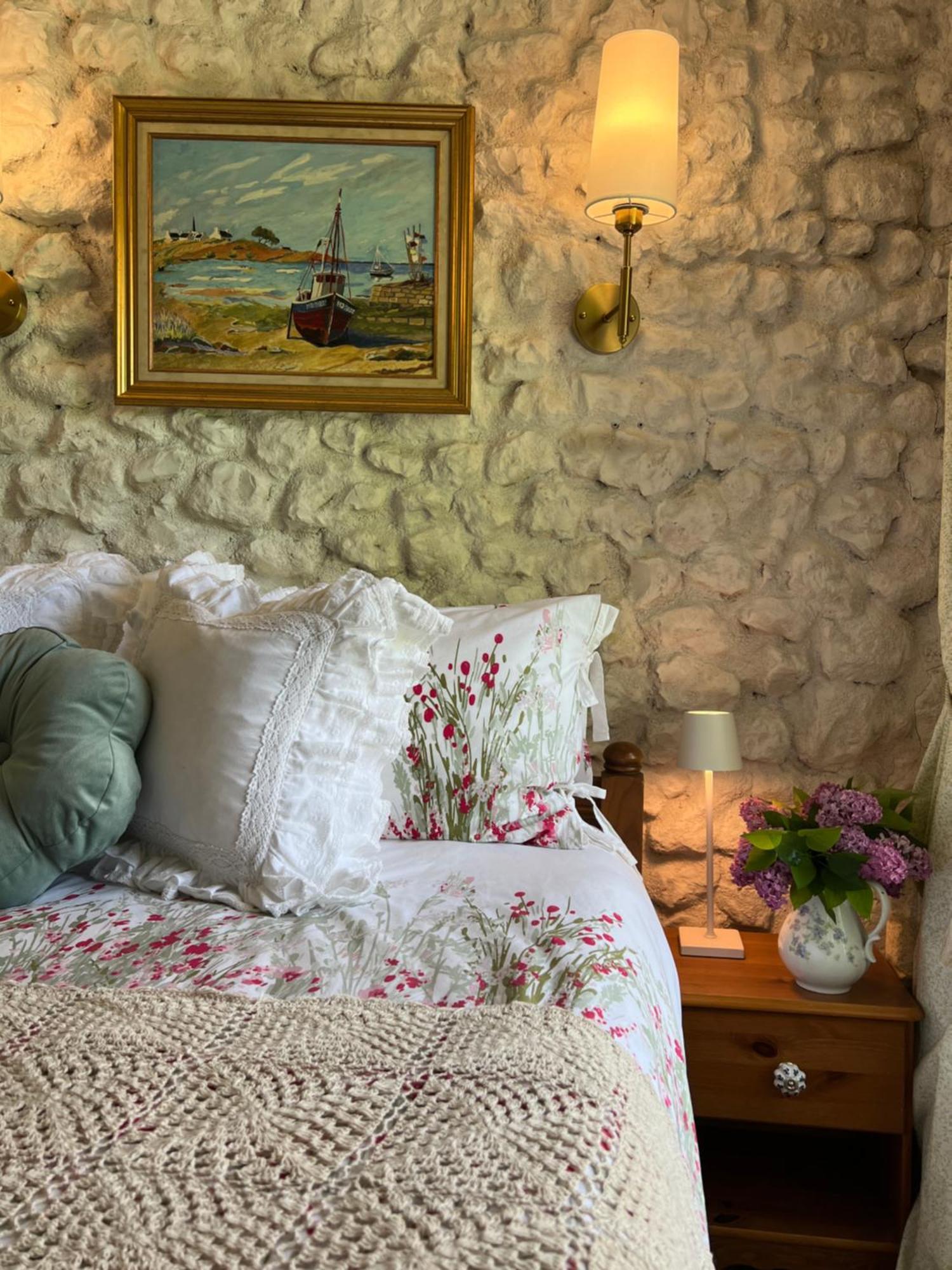 Entire Apartment With Swimming Pool Near Aubeterre Saint-Romain  Exterior foto
